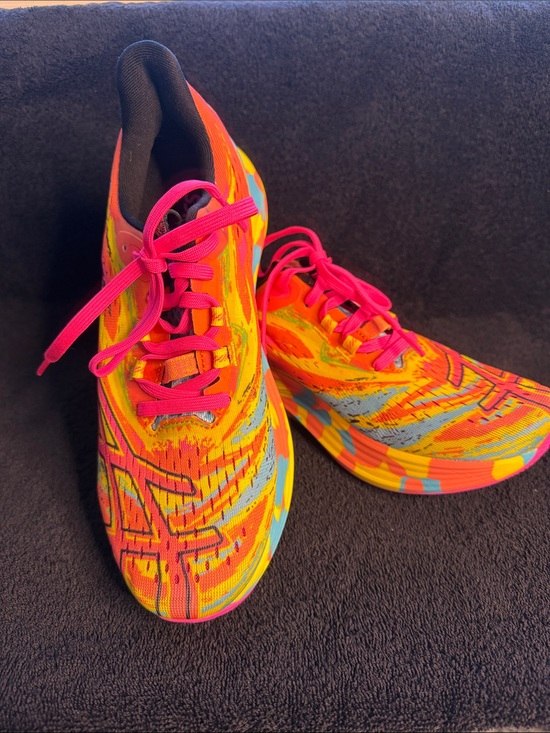 Asics Shoes - Asics Noose Tri 15 size 8 Vibrant Pink & Orange Patterned Women's Running Shoes